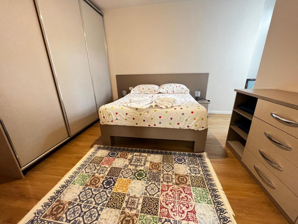 City Centre Apartments ティラナ エクステリア 写真